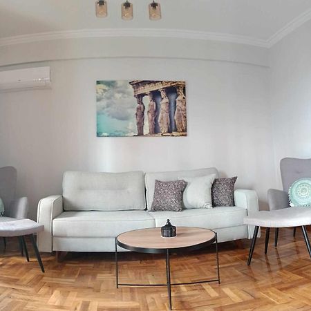 Caryatids Luxury Apartment Атина Екстериор снимка